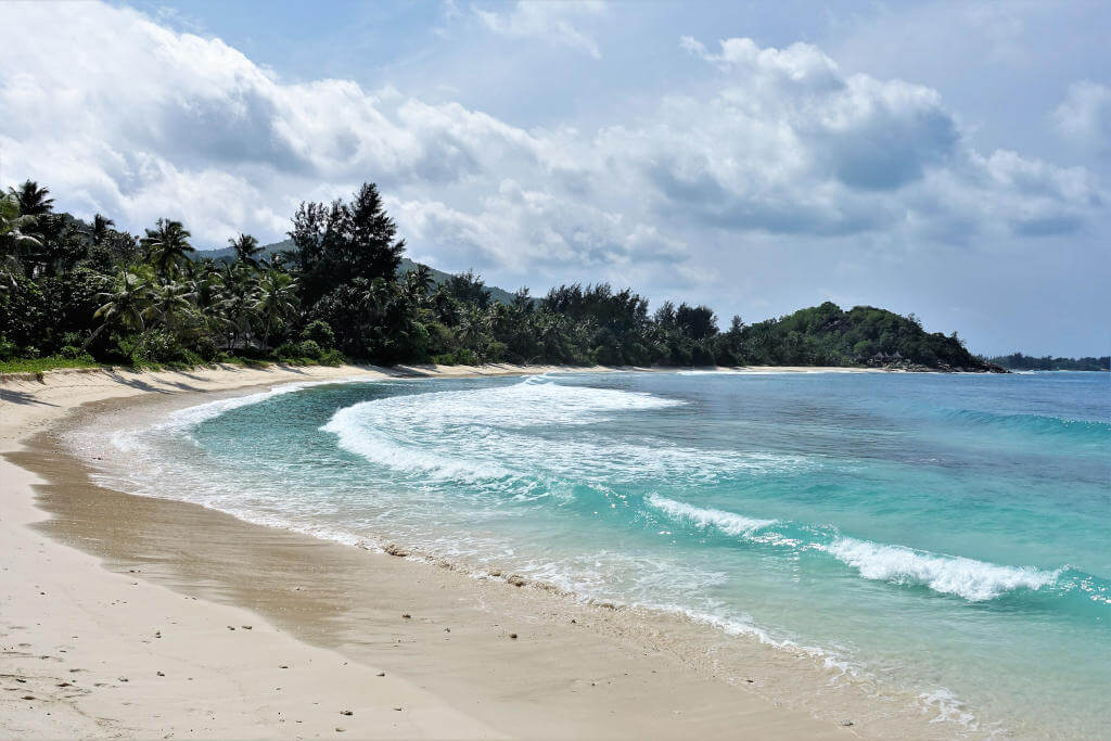 Ein wunderschöner Strandabschnitt an der Anse Volbert.